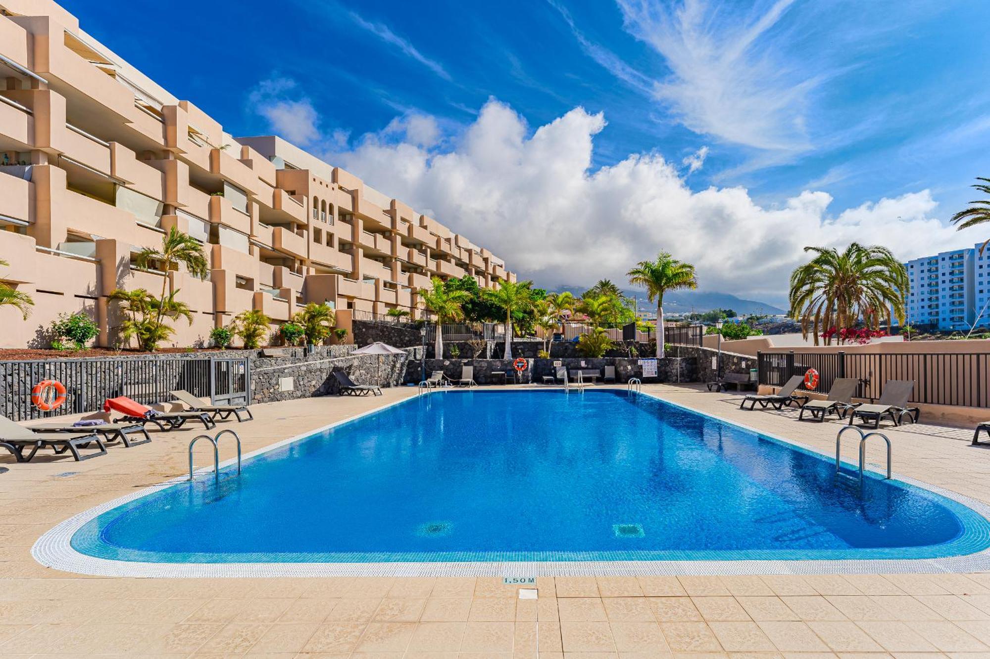 Cozy Apartment In Playa Paraiso Costa Adeje  ภายนอก รูปภาพ