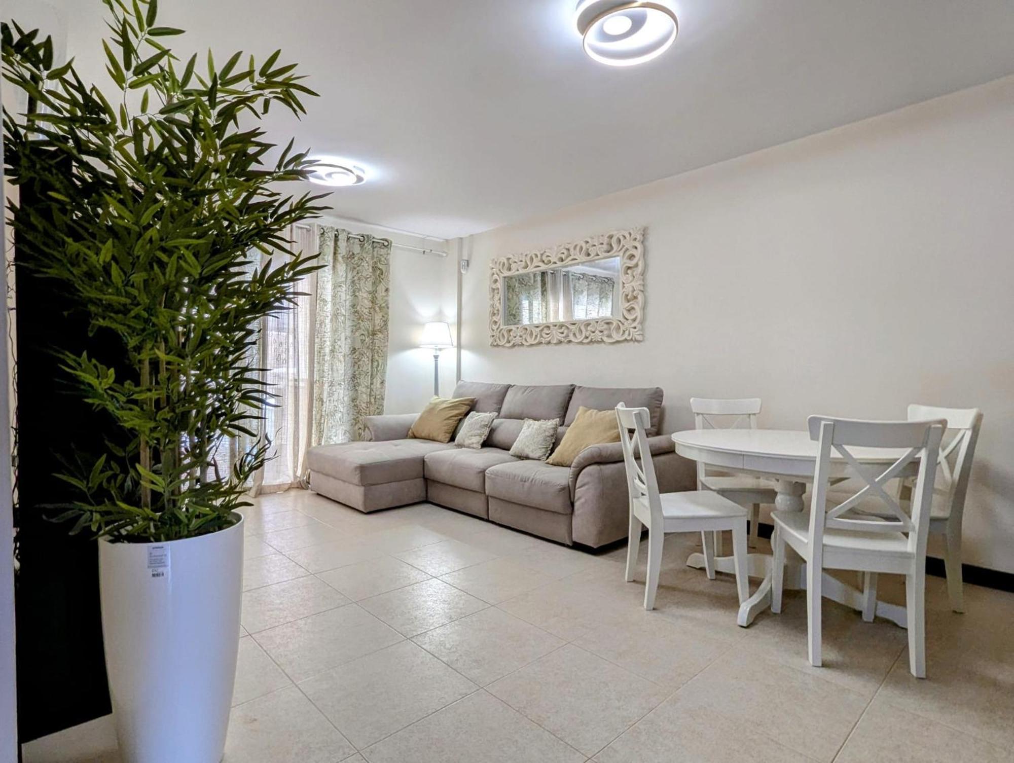 Cozy Apartment In Playa Paraiso Costa Adeje  ภายนอก รูปภาพ